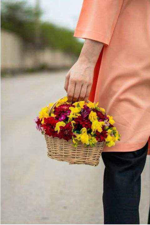 Florist arranging roses